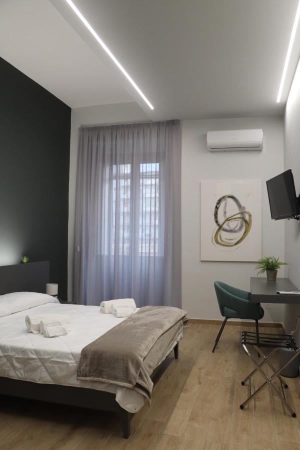 Ioletta House Apartment Catania Bagian luar foto