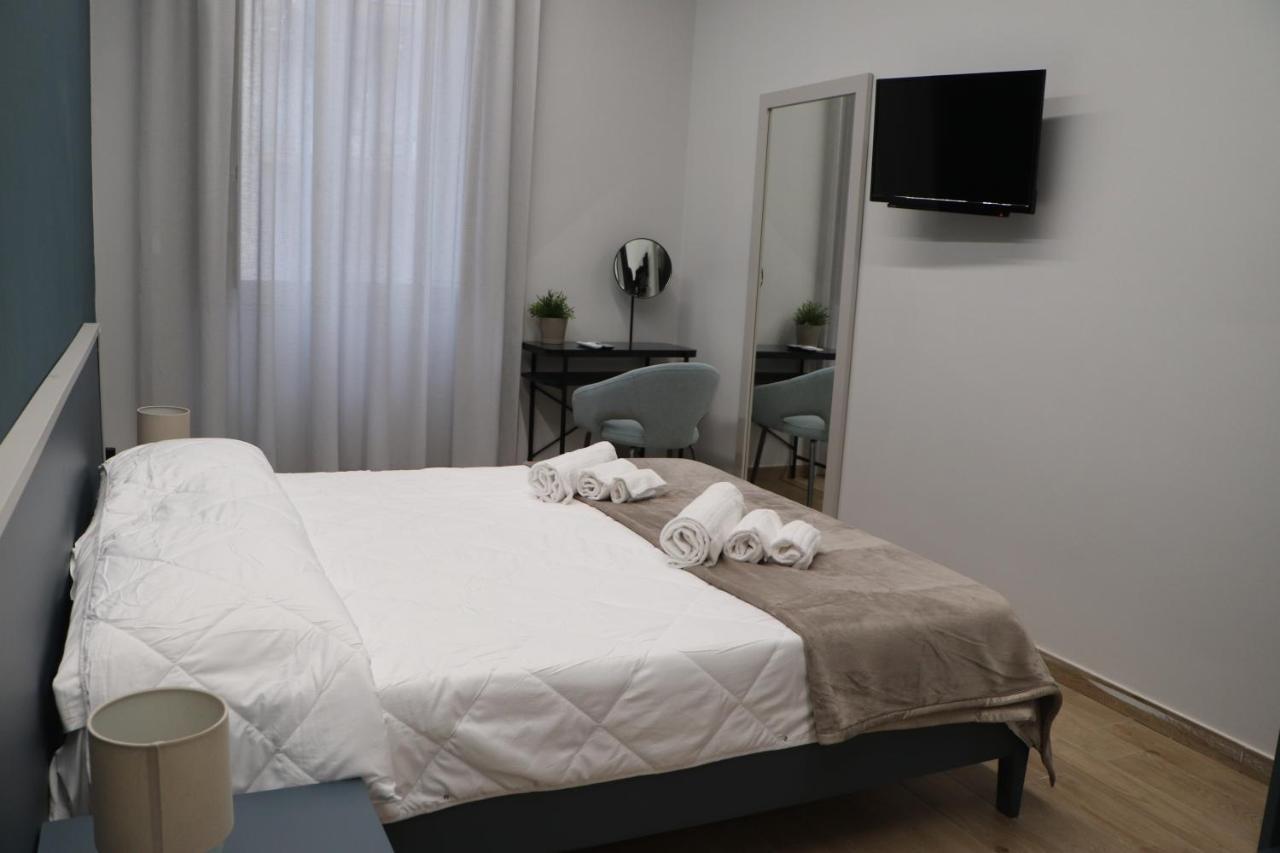 Ioletta House Apartment Catania Bagian luar foto
