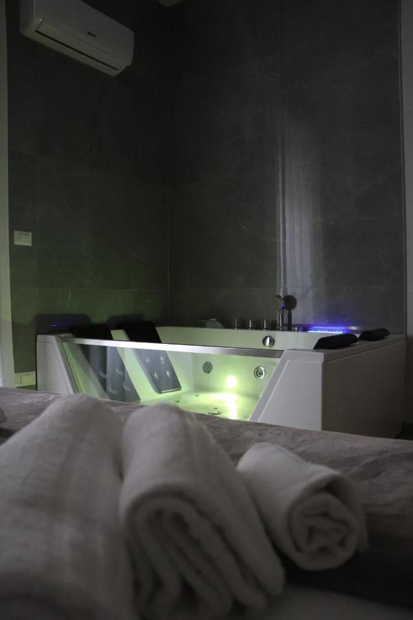 Ioletta House Apartment Catania Bagian luar foto