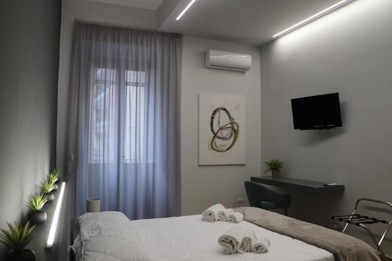 Ioletta House Apartment Catania Bagian luar foto