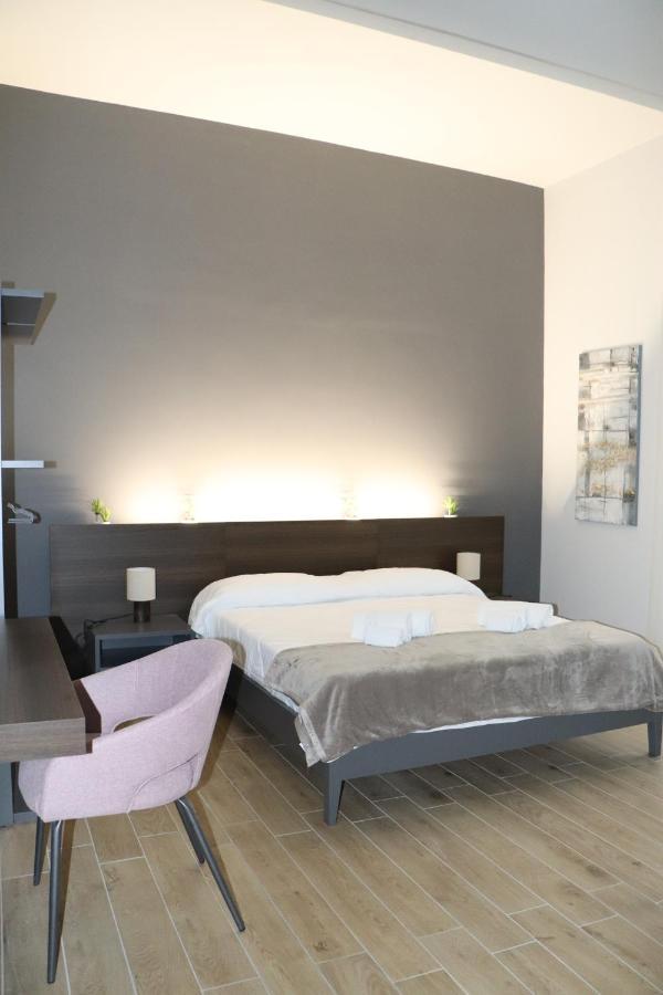 Ioletta House Apartment Catania Bagian luar foto