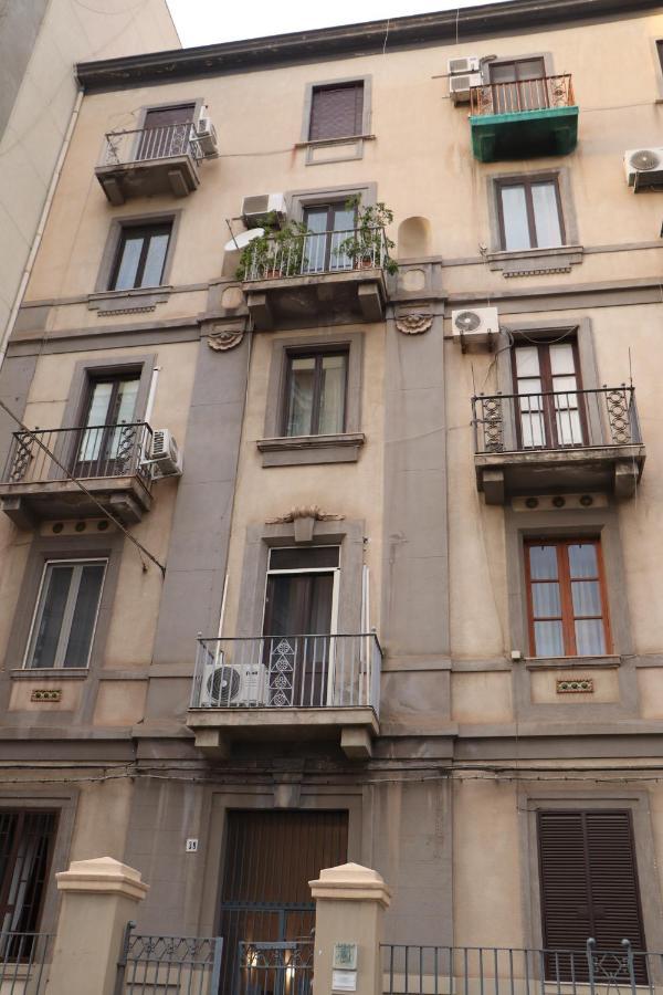 Ioletta House Apartment Catania Bagian luar foto