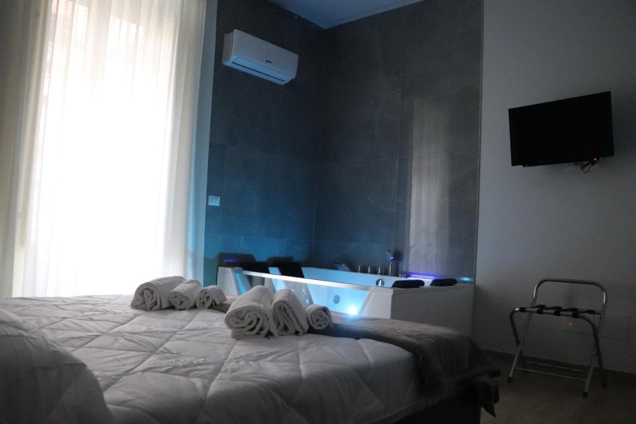 Ioletta House Apartment Catania Bagian luar foto