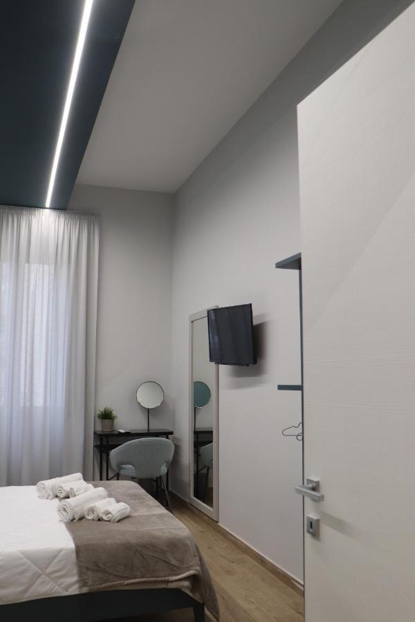 Ioletta House Apartment Catania Bagian luar foto